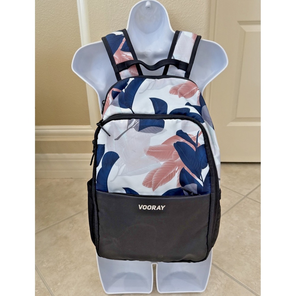 VOORAY Avenue Lightweight Computer Black Padded Backpack School Travel Gym